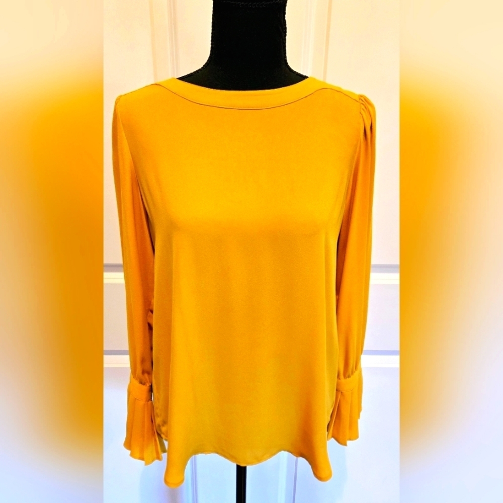 LOFT Flowy Scoop Neck Yellow Blouse Bell Style Cuffs Key Hole Button Sz Small